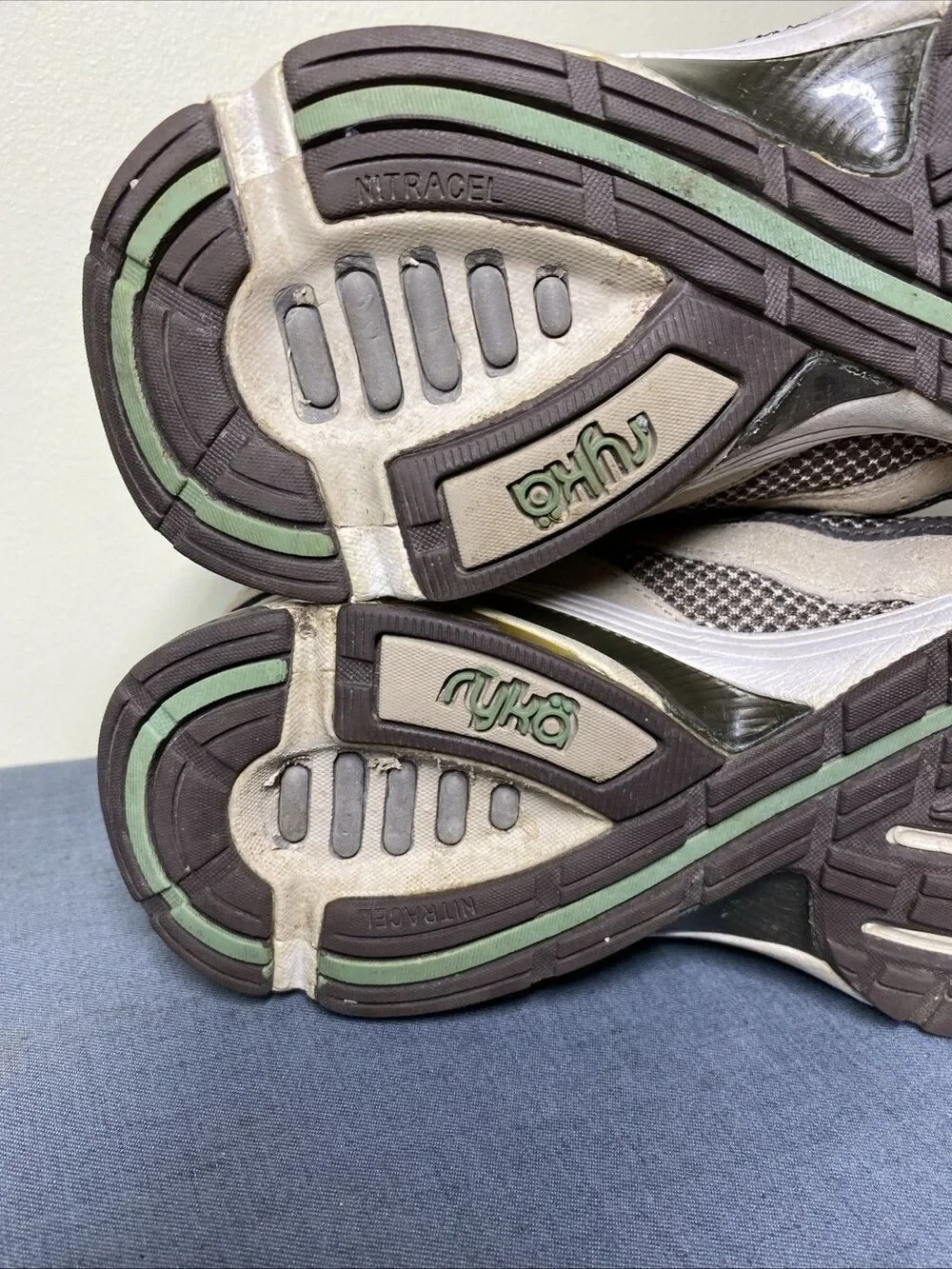 Ryka Womens Radiant Sneakers 9‎ Walking Athletic Tan Comfort Nitragel Sole